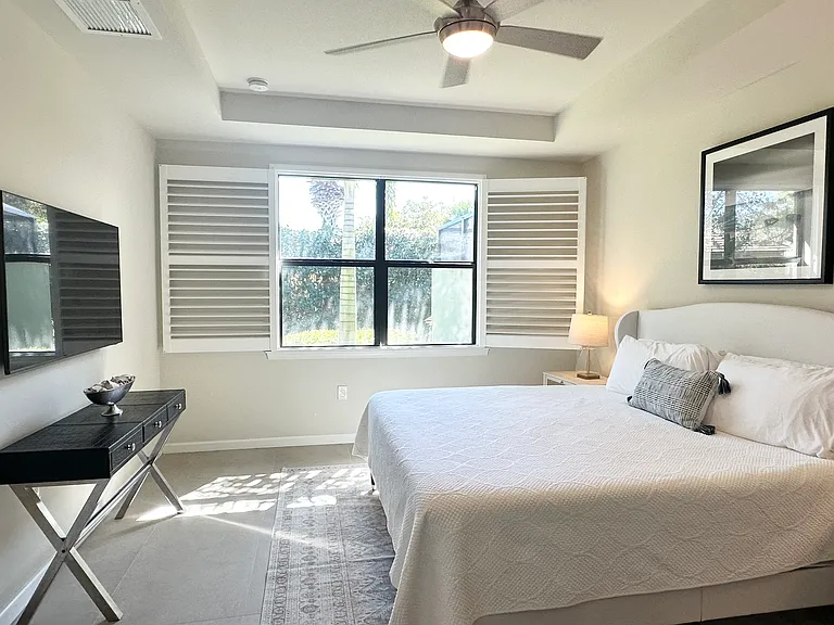 Live Oak Dr — Photo 24