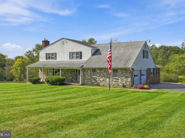 1680 Bridle Path Dr, Lansdale, PA 19446