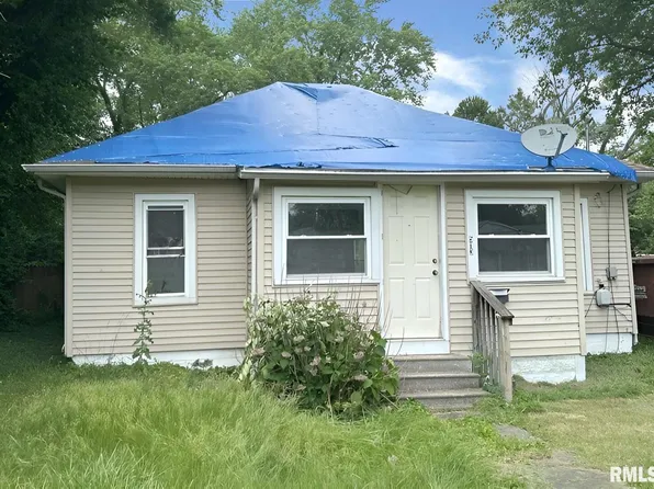 513 Burkett St, Benton, IL 62812