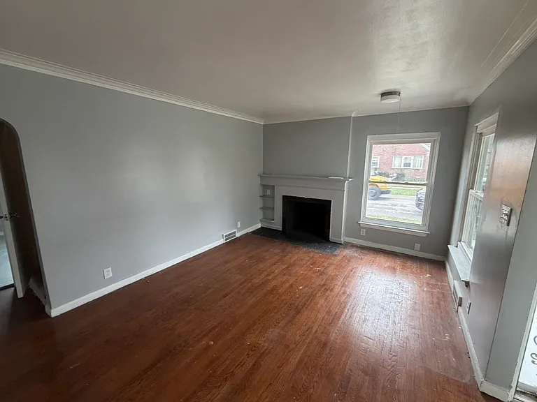 20100 Appoline St — Photo 4