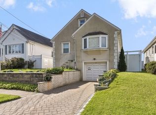 208 Floral Ln, Carlstadt, NJ 07072