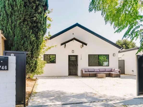 7746 Shadyspring Pl, Burbank, CA 91504