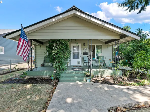 764 W 8th Ave, Junction City, OR 97448