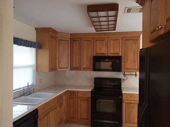 4th image of 3129 Pinto Dr