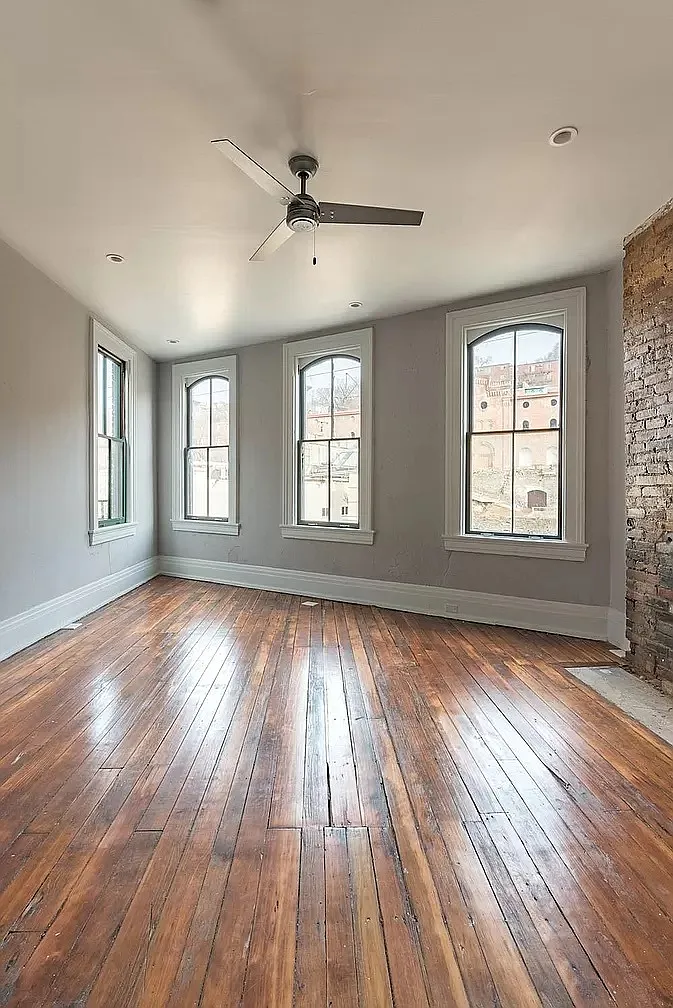 Building Photo - 205 W McMicken Ave