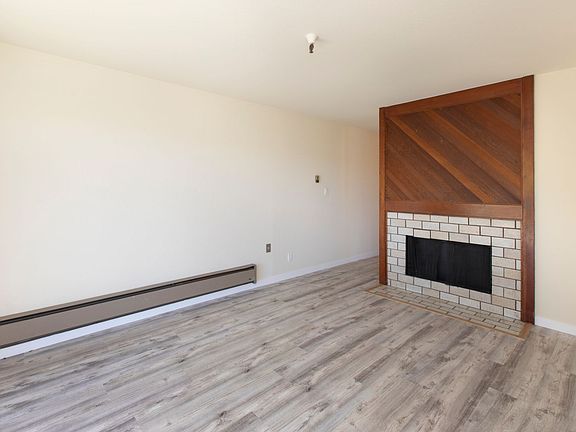 3rd image of 700 Presidio Ave #101