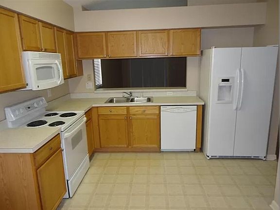3rd image of 548 Lindsay Anne Ct #1
