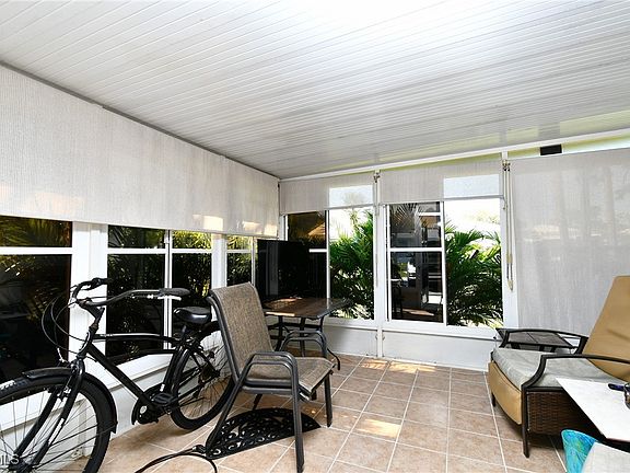 5th image of 40 Heath Aster Ln