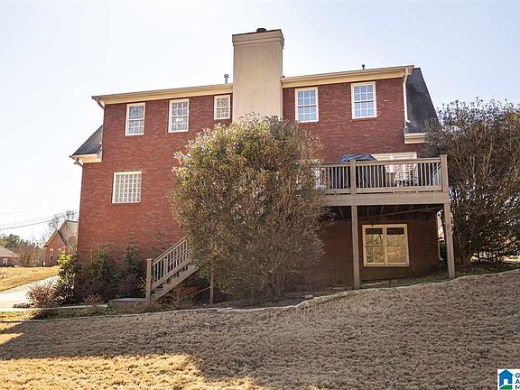 3rd image of 6421 N Hills Cir