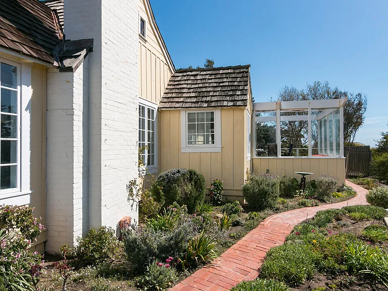 181 Rincon Point Rd — Photo 42