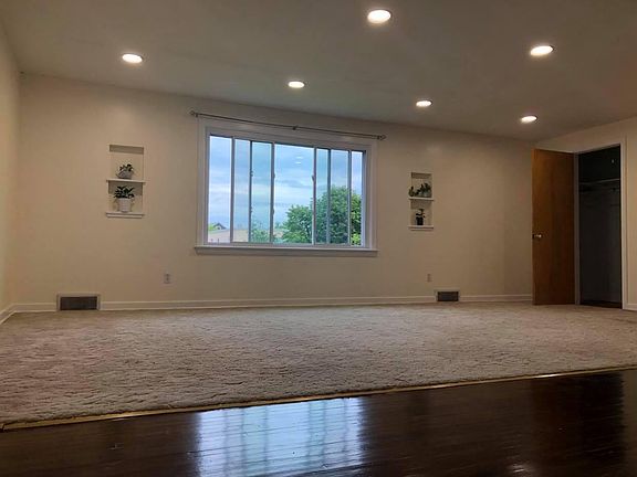 Front Entrance into Living Area.