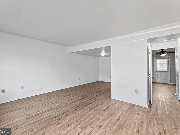 4th image of 7032 Marbury Ct