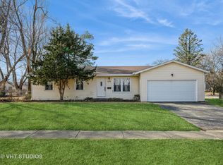 214 N School St, Cary, IL