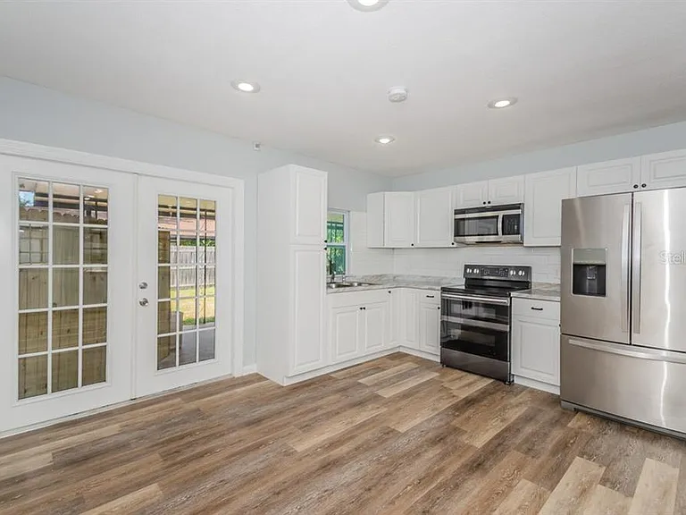 408 S Aurora Ave — Photo 2