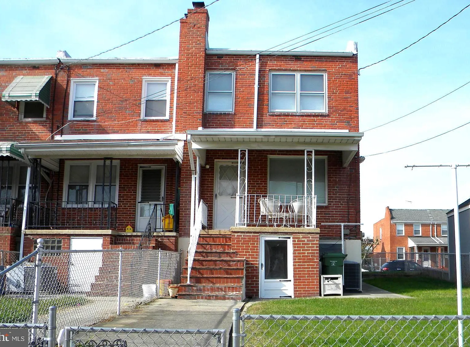 3 bed, 1.5 bath, 1194 sqft, $1,800 — Photo 3