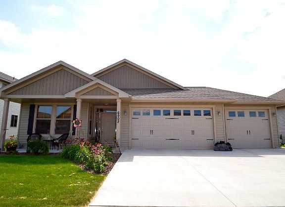 2nd image of 6908 Northwood Ln