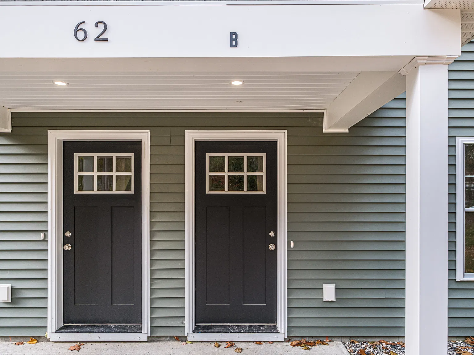 2 bed, 1.5 bath, 1020 sqft, $1,995 — Photo 2