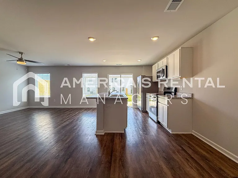 24 River Grass Dr — Photo 5