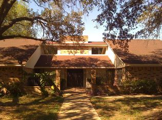 618 E Pecan Dr, Tomball, TX 77375