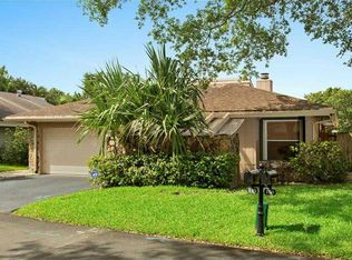 149 Greens Rd, Hollywood, FL 33021