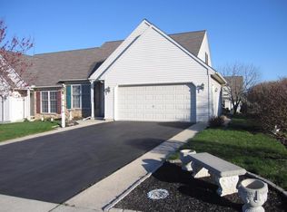 5027 Field View Dr, Mount Joy, PA 17552