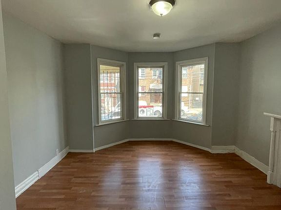 5th image of 282 N 5th St Floor 1