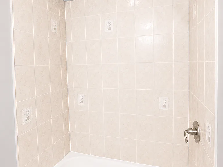 192 Mapes Ave #1 — Photo 5