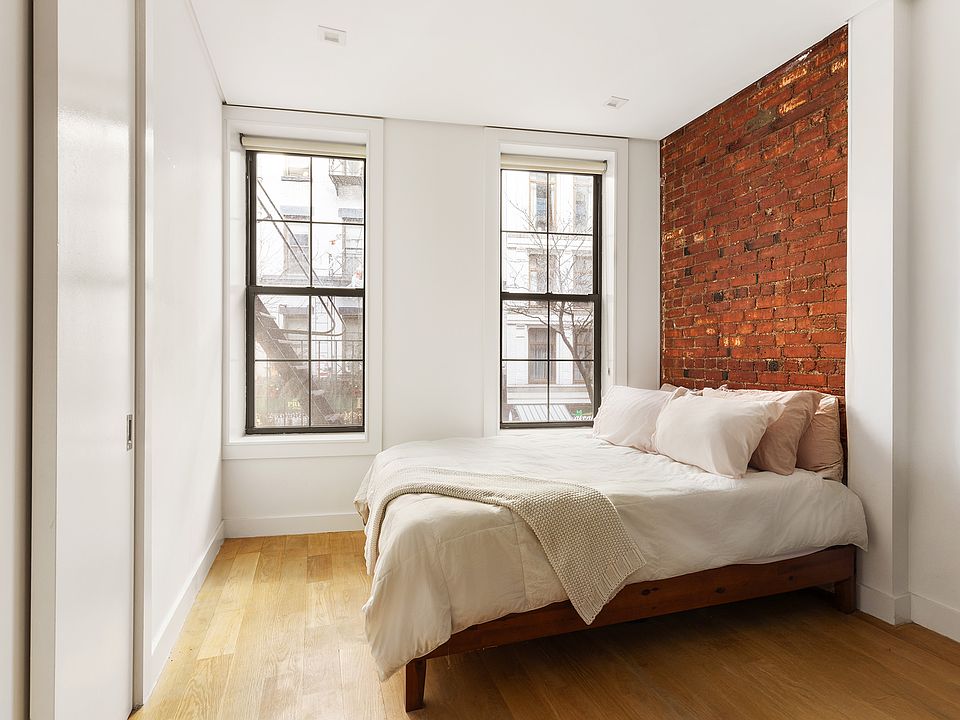 1st image of 26 Prince St #4