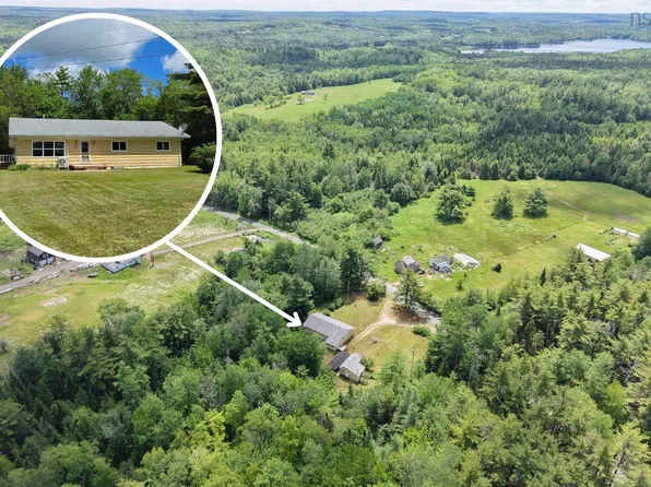 119 Hubley Rd, Lunenburg, NS B0R 1A0