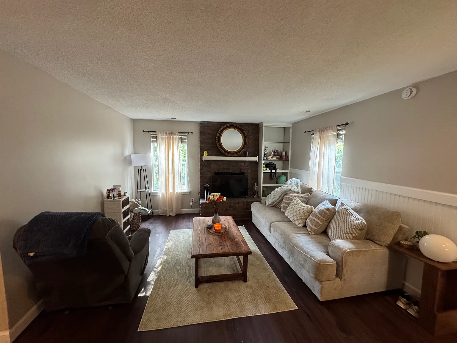 3 bed, 2.5 bath, $600 — Photo 2