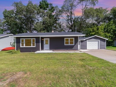 818 Ausable Rd, Oscoda, MI, 48750