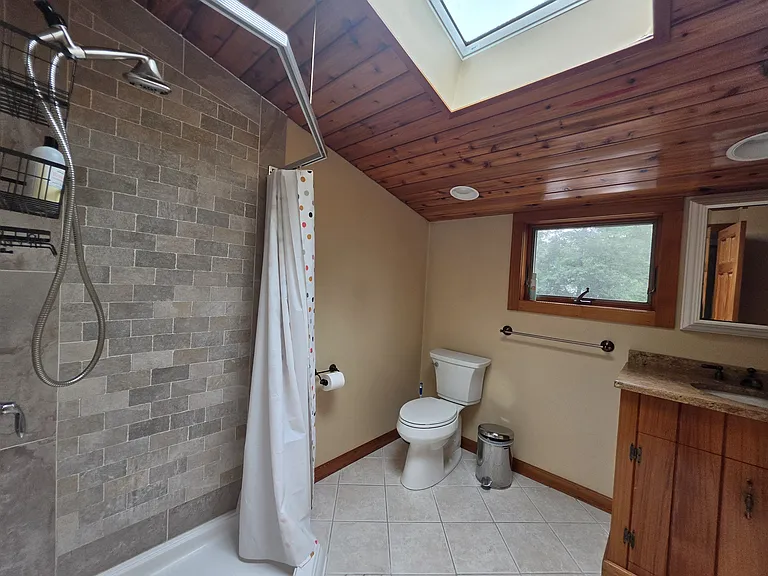 398 Convent Rd — Photo 28