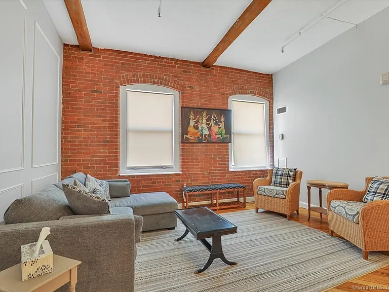 222 Williams St E #416 — Photo 7
