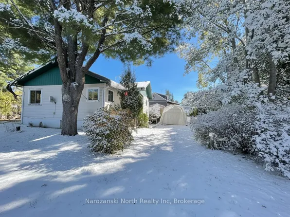 6 Champlain St, French River, ON P0M 2N0