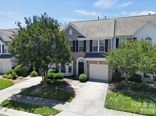 415 Foilage Ct, Lake Wylie, SC 29710