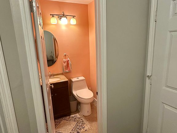 3rd image of 53 Redwood Ln