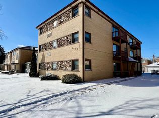 2432 N 77th Ct APT 3W, Elmwood Park, IL 60707