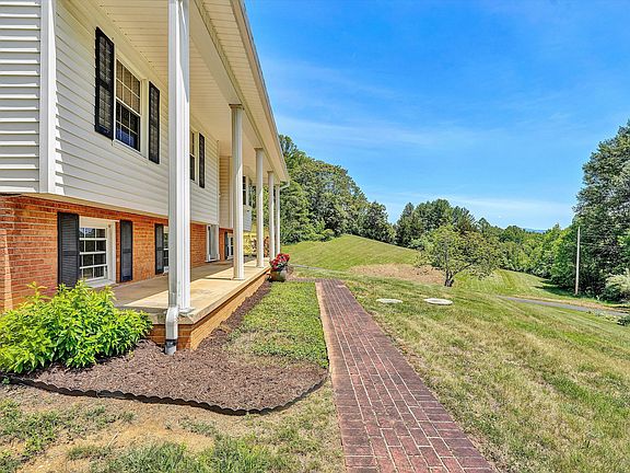 5th image of 133 Kelsey Way
