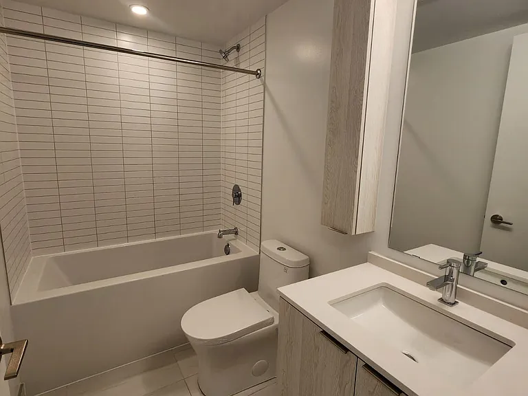 86 Dundas St E #407 — Photo 6