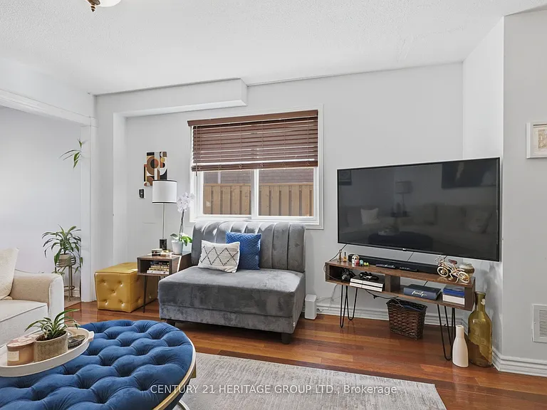 8 Caruso Dr — Photo 6