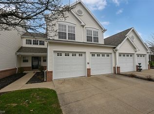 1412 Camden Ridge Blvd, Akron, OH 44312