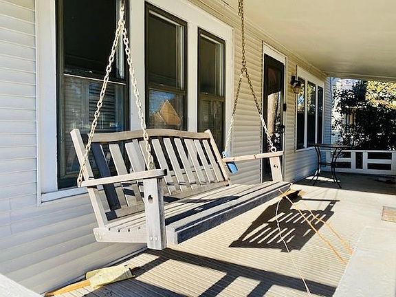 2nd image of 525 W Symmes St