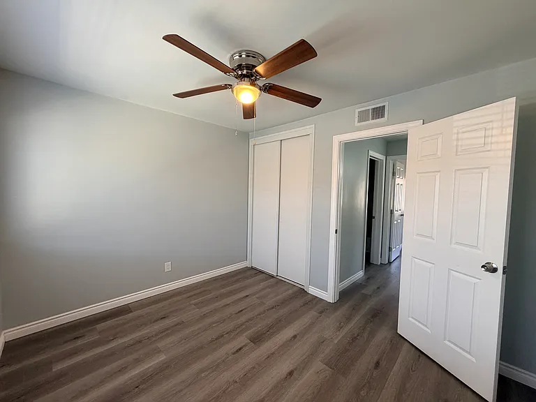890 N Campus Ave #B — Photo 15