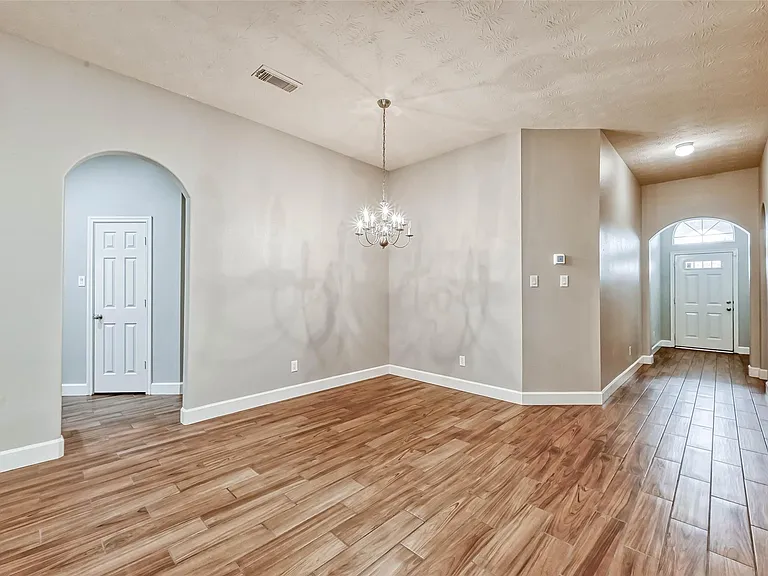 15943 Pleasant Green Cir — Photo 6