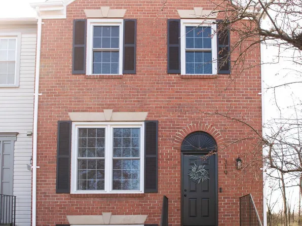 319 Davis Ave SW, Leesburg, VA 20175