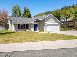 706 Glen Mar Dr, Mount Shasta, CA 96067