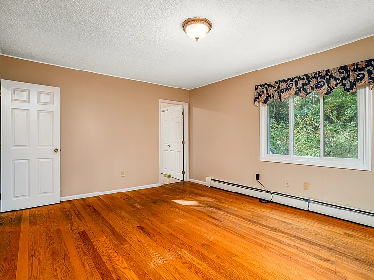 23 Golden Oaks Dr — Photo 17