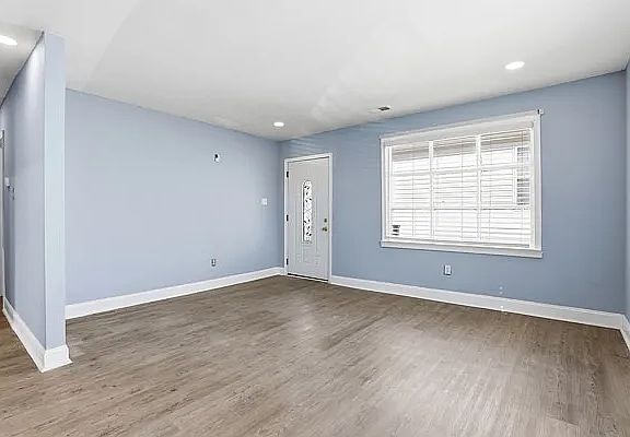 3rd image of 4706 Deanwood Dr