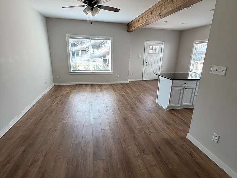 106 N Hazel St — Photo 7