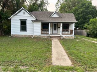 310 W 2nd St, Halstead, KS 67056